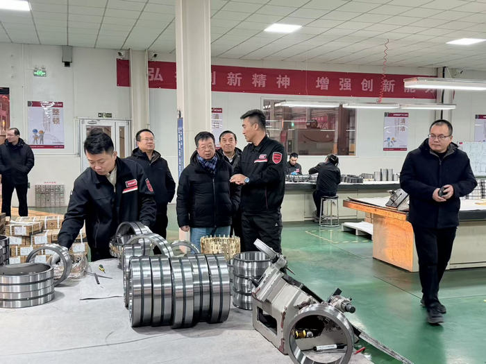 ��ҵ����ר�����塰���������в�ҵ�ƽ⡰Ӧ�����⡱