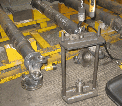 万向节轴承安装工装的设计制造