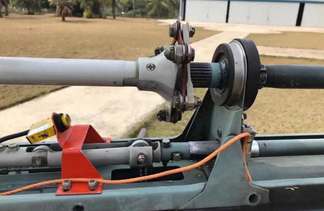 h125直升机尾桨振动检查