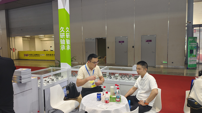 The Jiuyan Bearing DMP Industry Expo has successfully concluded, and innovative products and intelligent services are advancing with honor